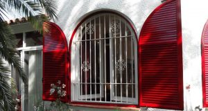 ventana exterior aluminio
