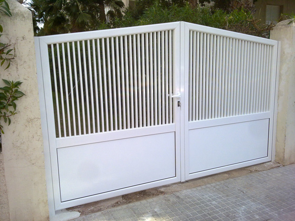 puerta exterior entrada